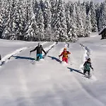 ホテル Natur- & Wanderhotel Tuxertal 4*