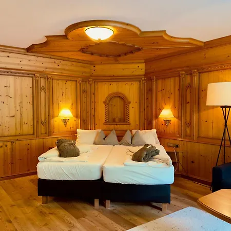 Natur- & Wanderhotel Tuxertal Hotel