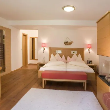 Natur-&wanderhotel Tuxertal Tux