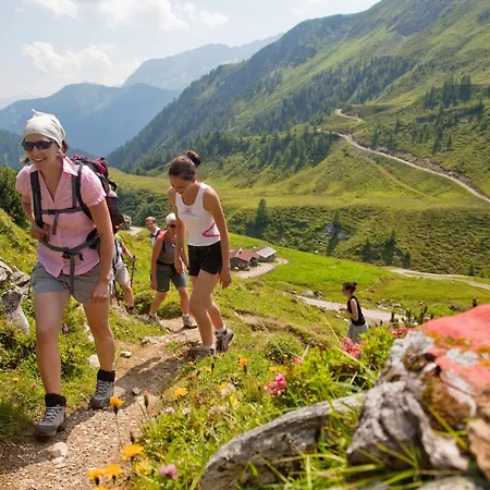 Natur-&wanderhotel Tuxertal 4*