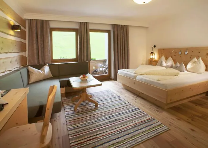 Natur- & Wanderhotel Tuxertal Ξενοδοχείο 4*