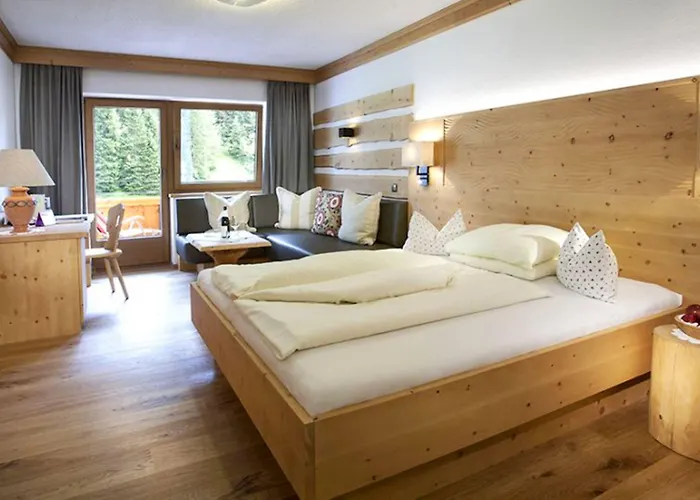 Natur- & Wanderhotel Tuxertal Ξενοδοχείο 4*