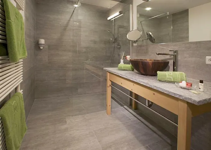 Natur- & Wanderhotel Tuxertal Ξενοδοχείο Tux