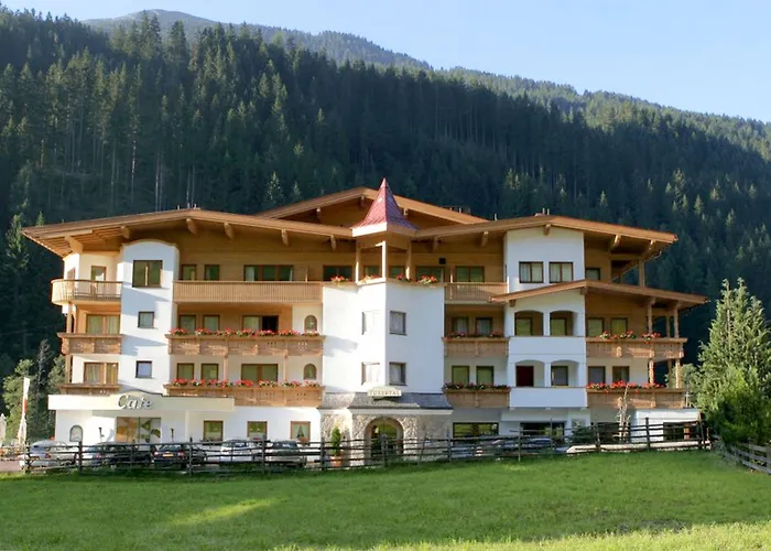 Natur- & Wanderhotel Tuxertal Ξενοδοχείο