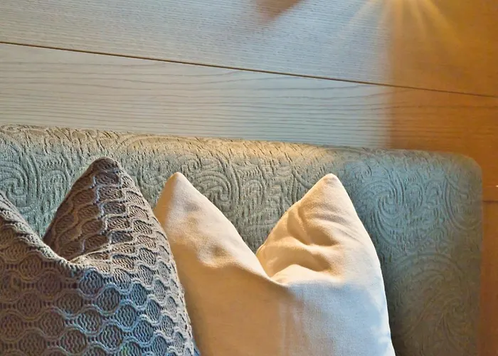 Natur- & Wanderhotel Tuxertal 4*