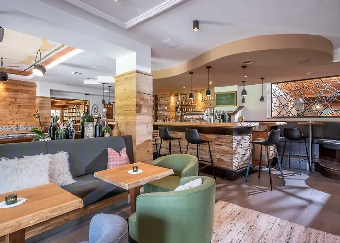 Natur- & Wanderhotel Tuxertal 4* Tux