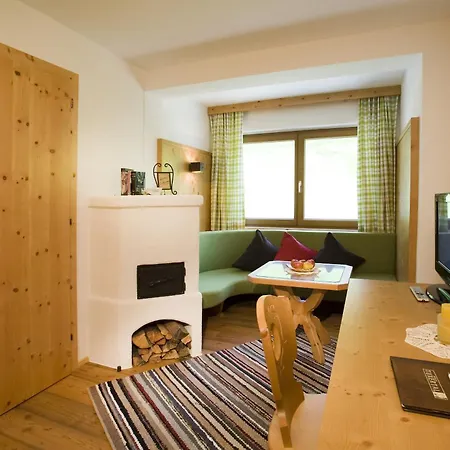 Natur- & Wanderhotel Tuxertal Hotel 4*