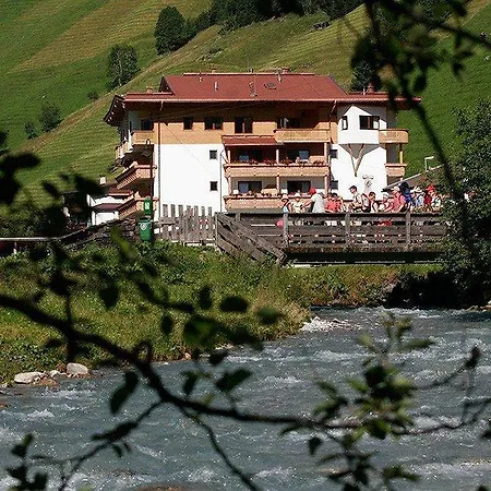 Natur- & Wanderhotel Tuxertal