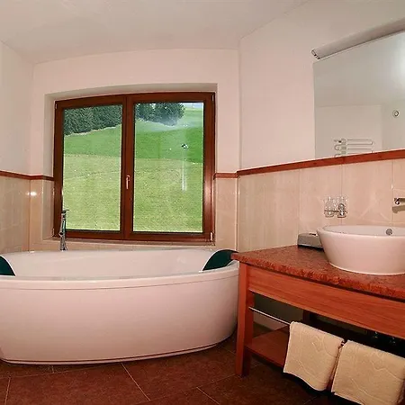 Natur- & Wanderhotel Tuxertal 4* Tux