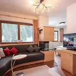 호텔 Natur- & Wanderhotel Tuxertal 턱스