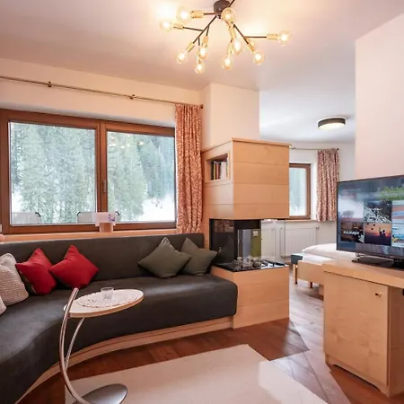 Otel Natur- & Wanderhotel Tuxertal Tux